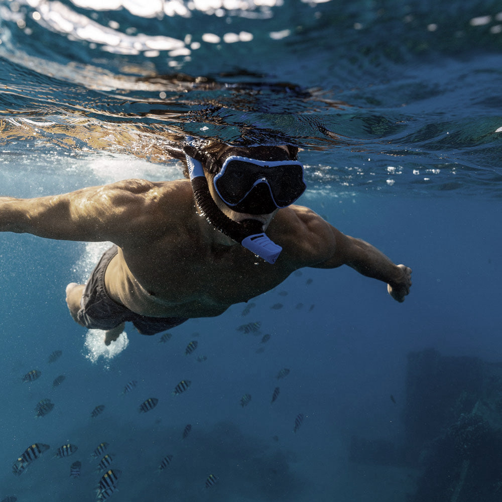 G2rise full-face snorkel mask in vibrant colors for an exciting underwater experience