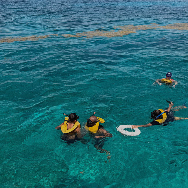Can You Snorkel With Contact Lenses?